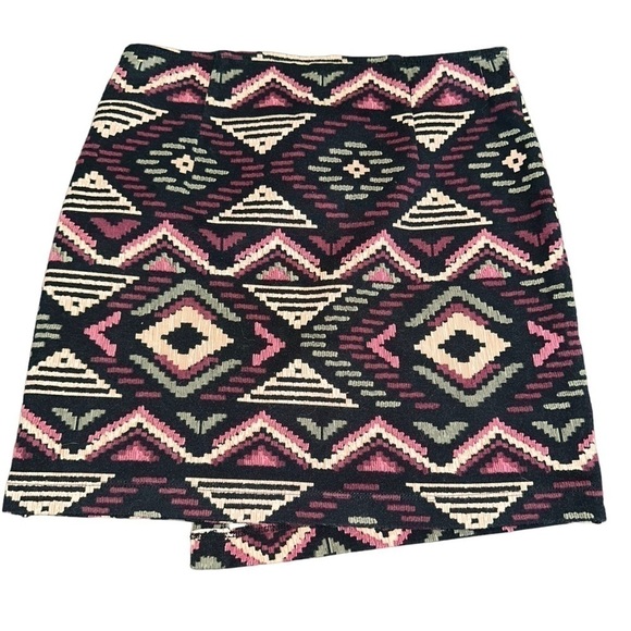Hollister Aztec Geometric Print Black & Pink Mini Stretch Tube Skirt Size Small - Picture 2 of 6